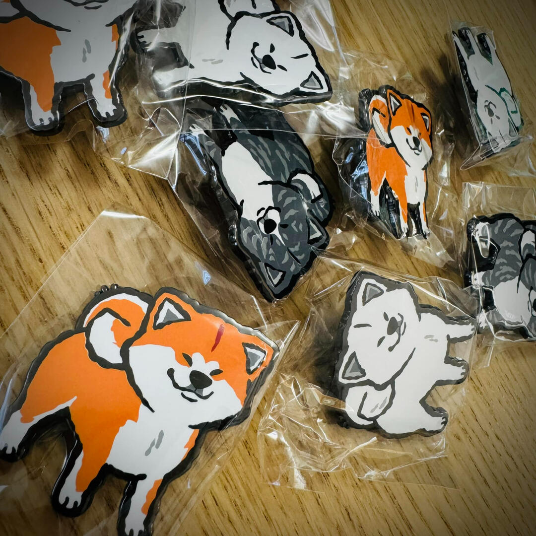 Japanese Akitainu enamel pin, designed by Nao.